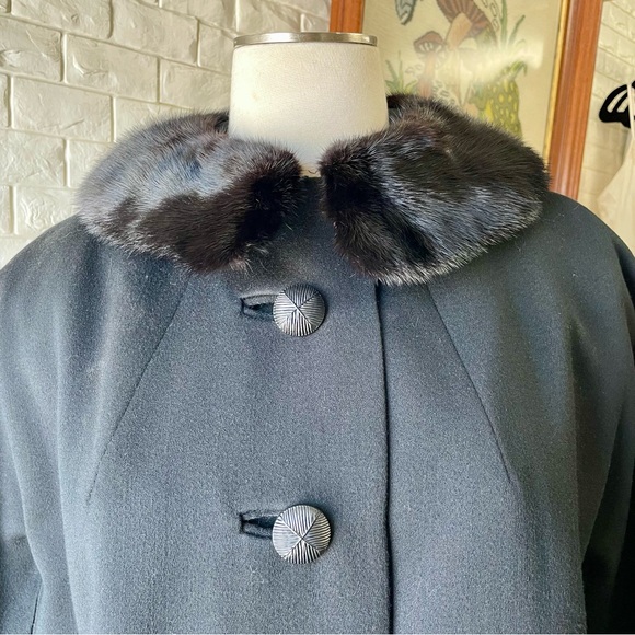 Vintage 1950s Parkmoor Black Wool Swing Coat with Blackglama Mink Fur Trim - Picture 6 of 15